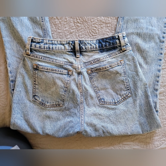 Abercrombie & Fitch Plus Curve Love High Rise Jeans, Size 2 - Picture 6 of 7